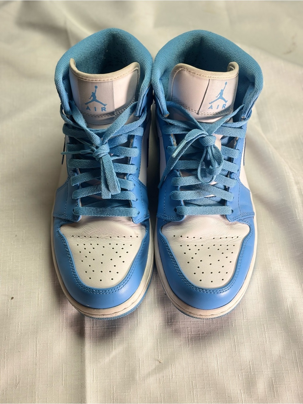 Air Jordan 1 Mid UNC White University Blue Men’s 8.5 - Picture 2 of 9